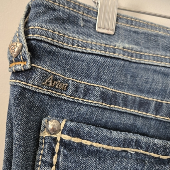 ARIAT "RUBY" Bootcut Flare Dark Wash Mid Rise Blue Jeans . 27L - Picture 8 of 16